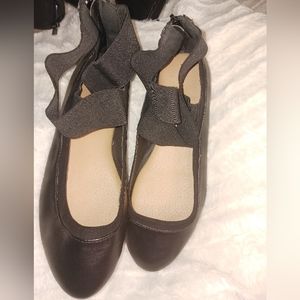 Women's wide zip back ballet flats